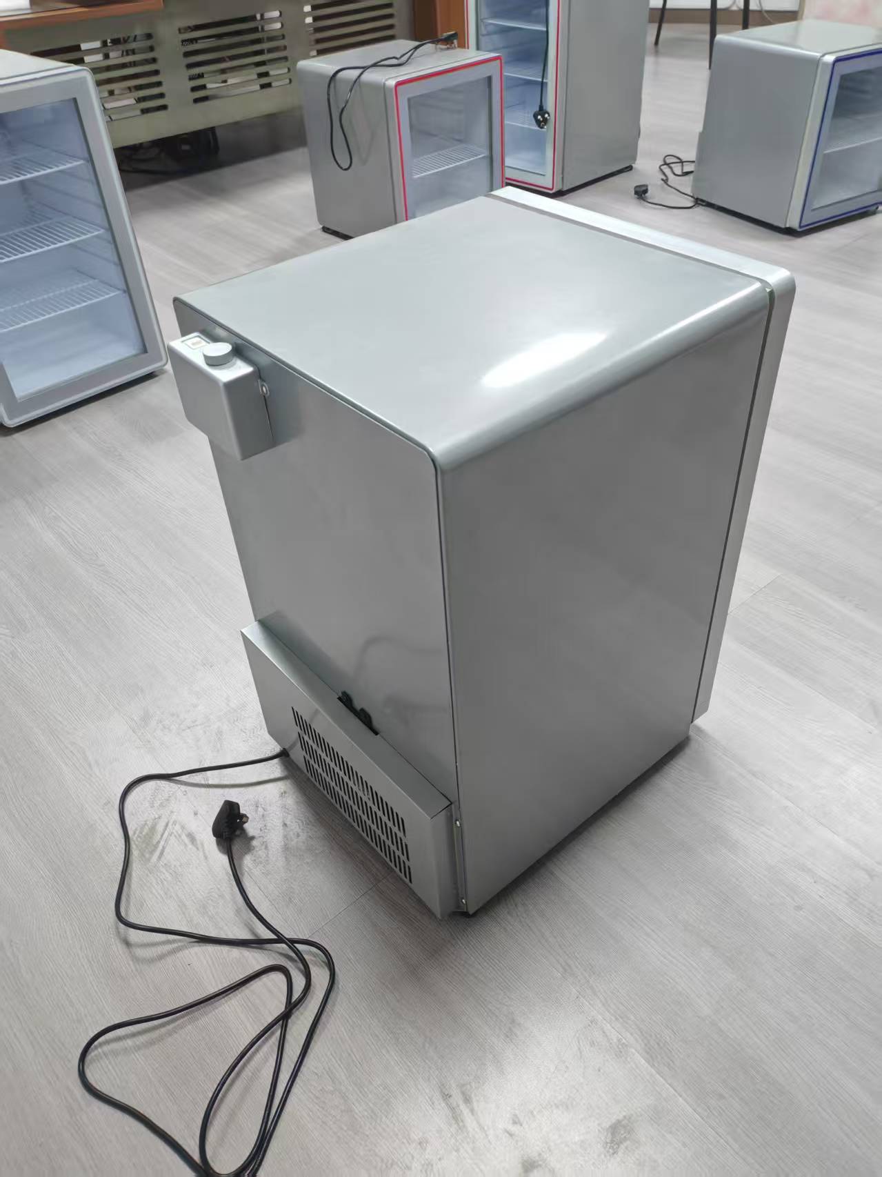 Réfrigérateur Commercial pour  - Glass Cabinet Display avis et prix